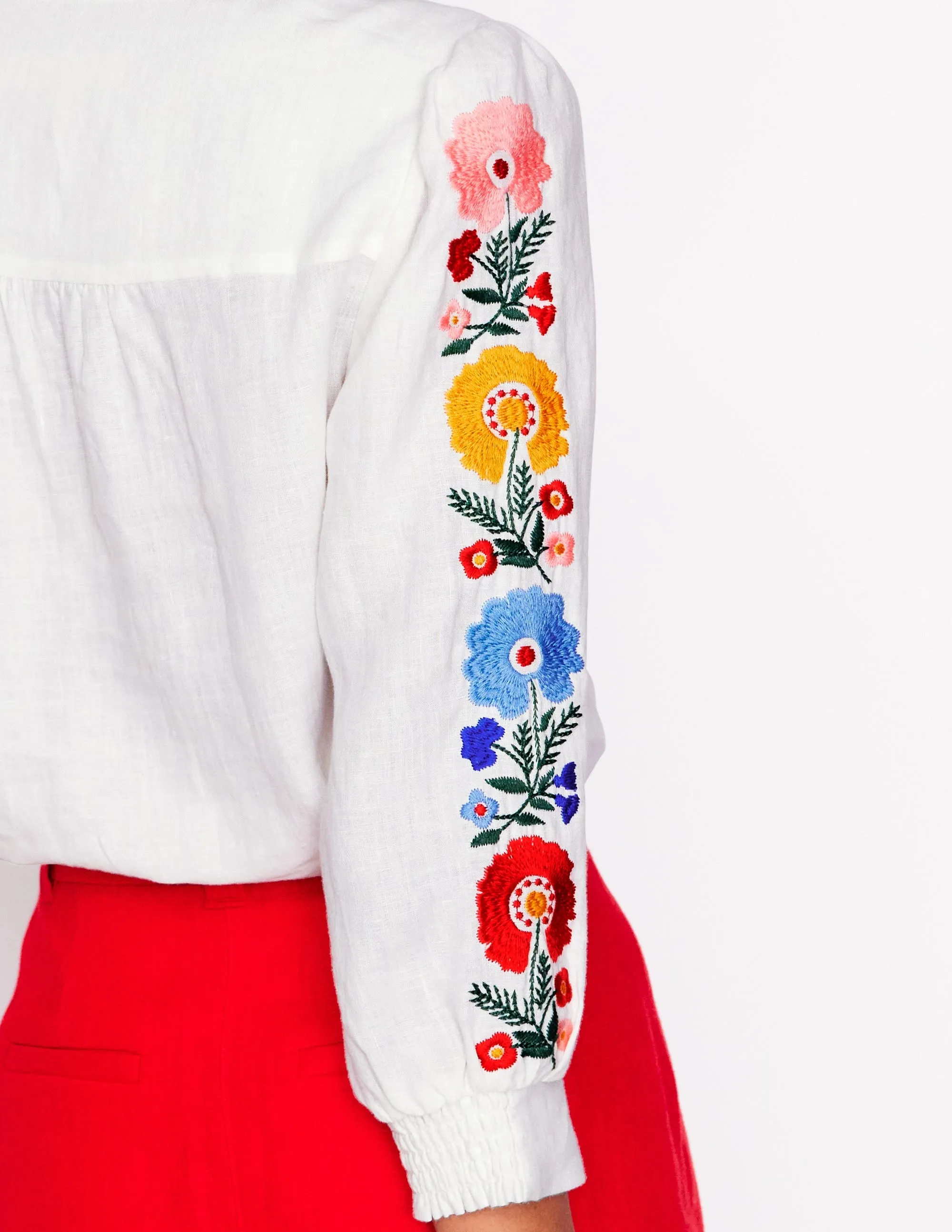 Alicia Linen Top-White. Floral Embroidery