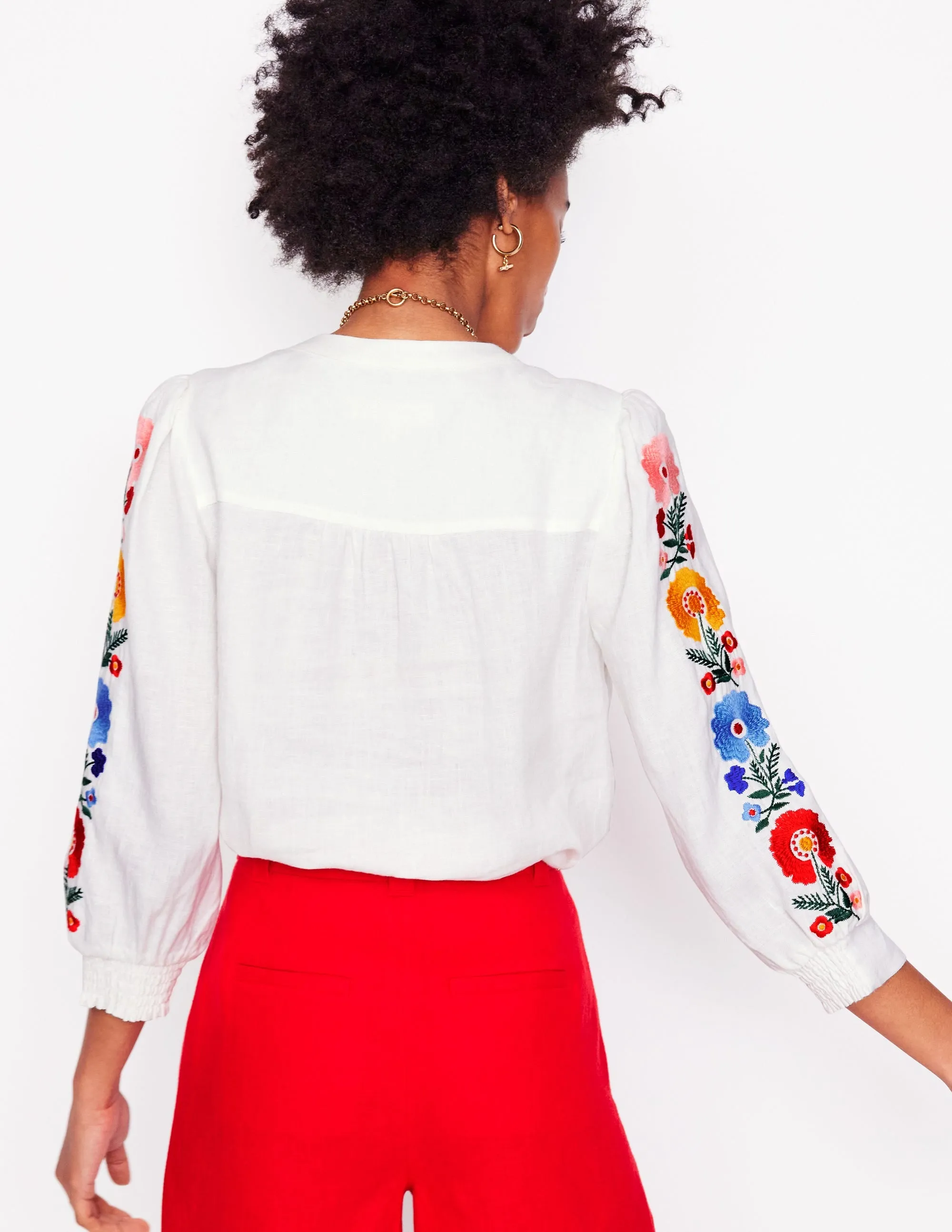 Alicia Linen Top-White. Floral Embroidery