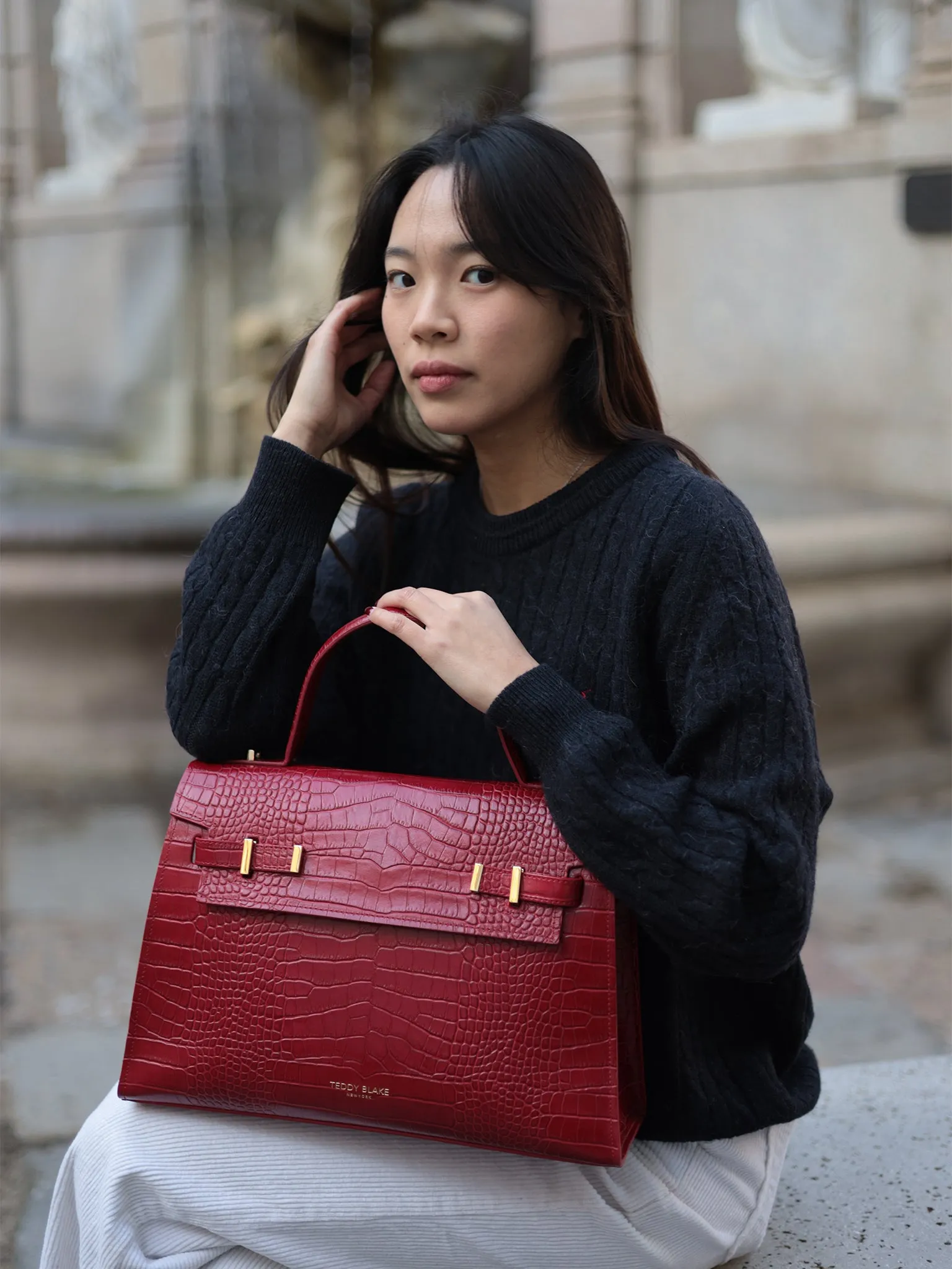 Ava Croco  14 - Dark Red