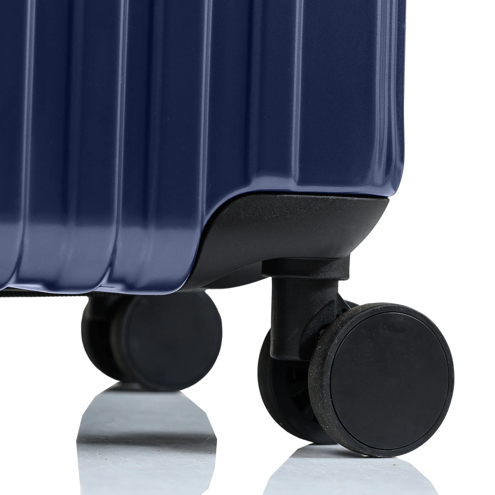 Element Hardside 24 Luggage