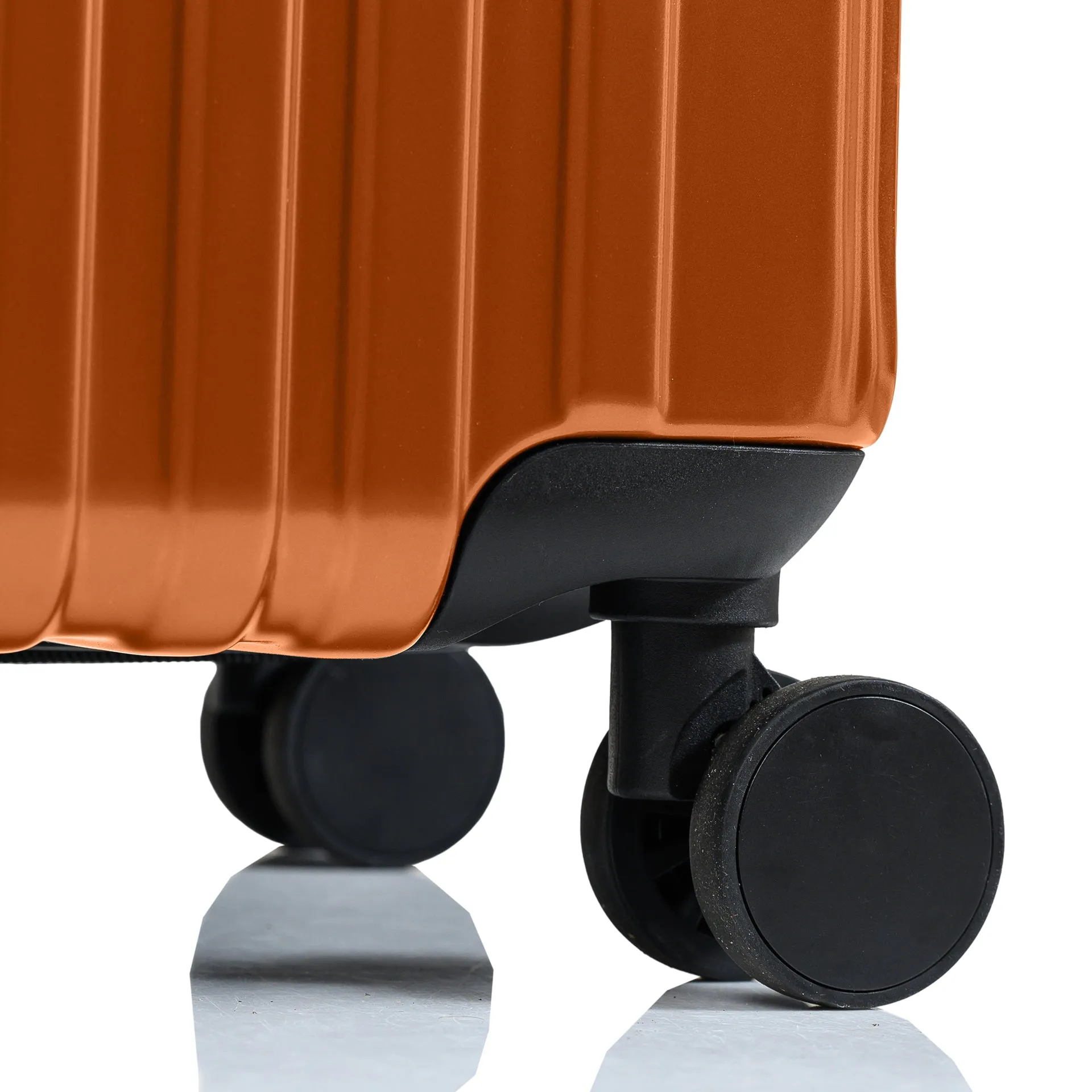 Element Hardside 24 Luggage