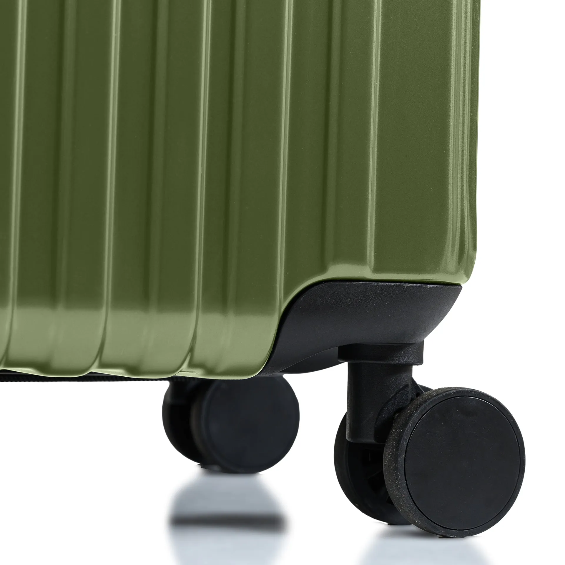 Element Hardside 24 Luggage