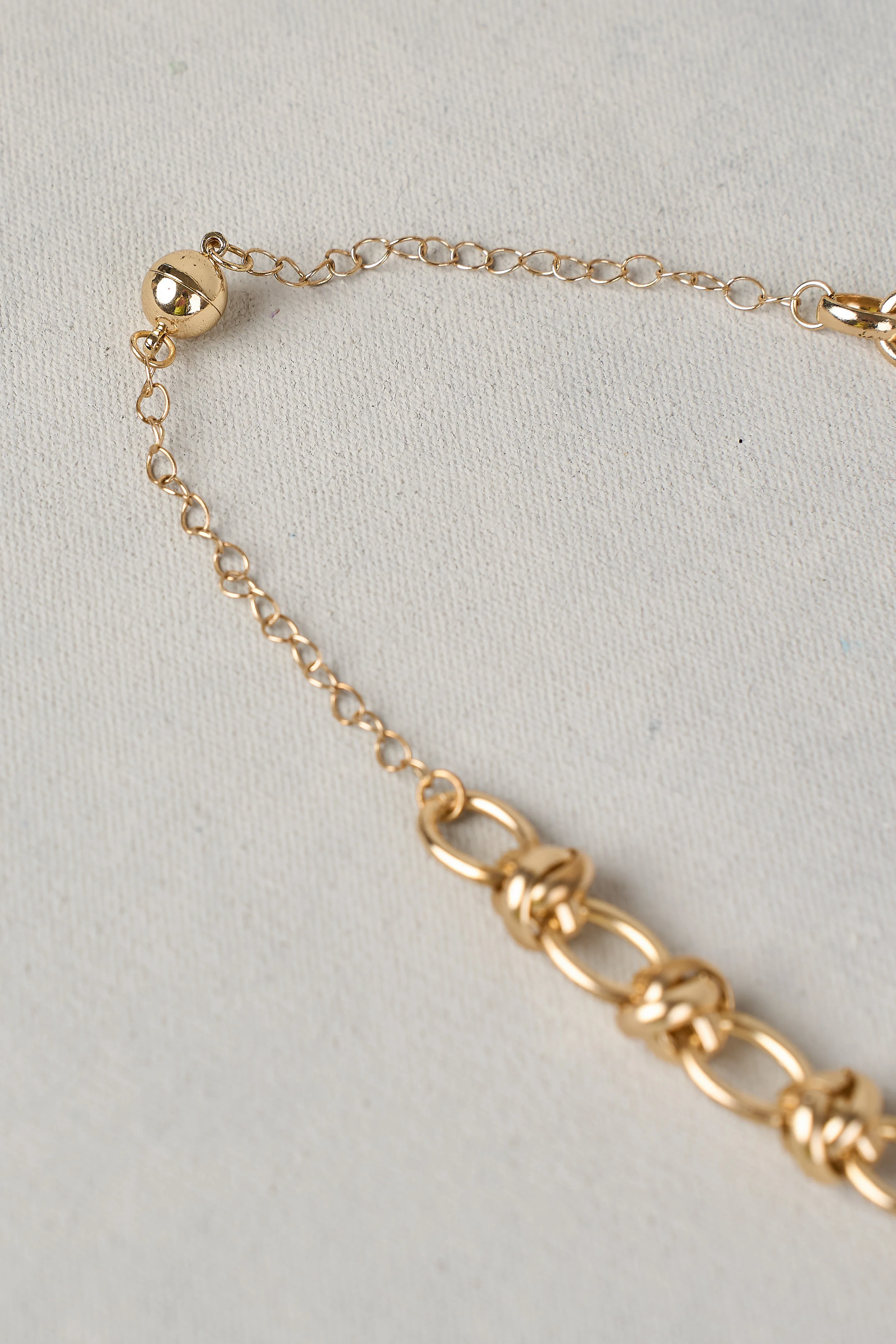 Gold Knot Link Necklace