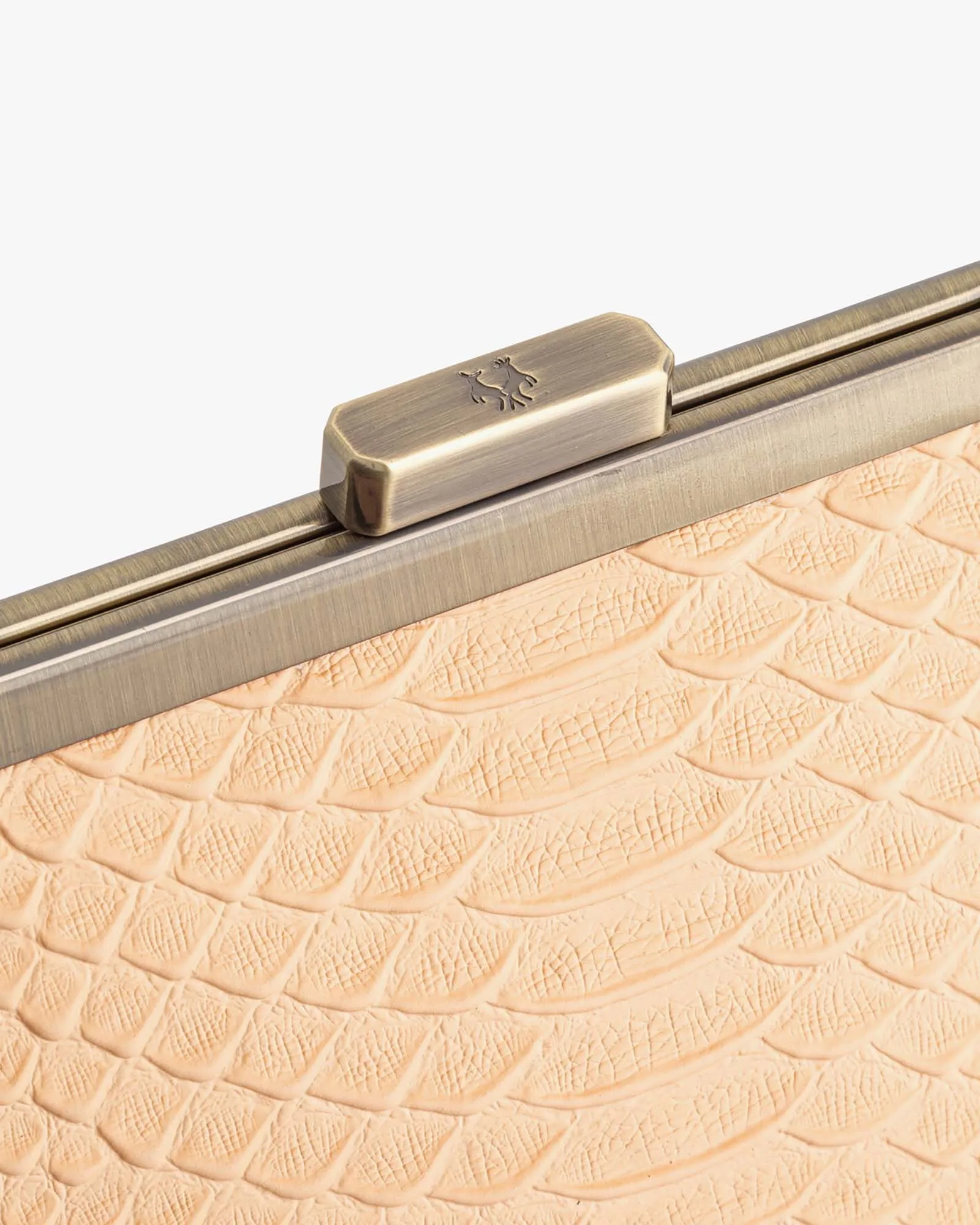 JEANNE | Salmon embossed