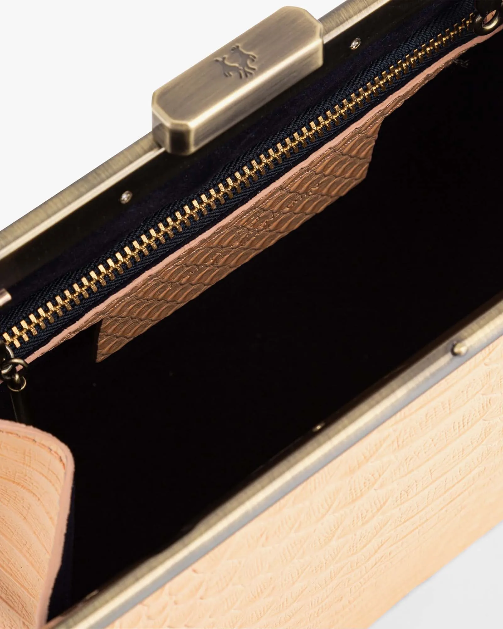 JEANNE | Salmon embossed