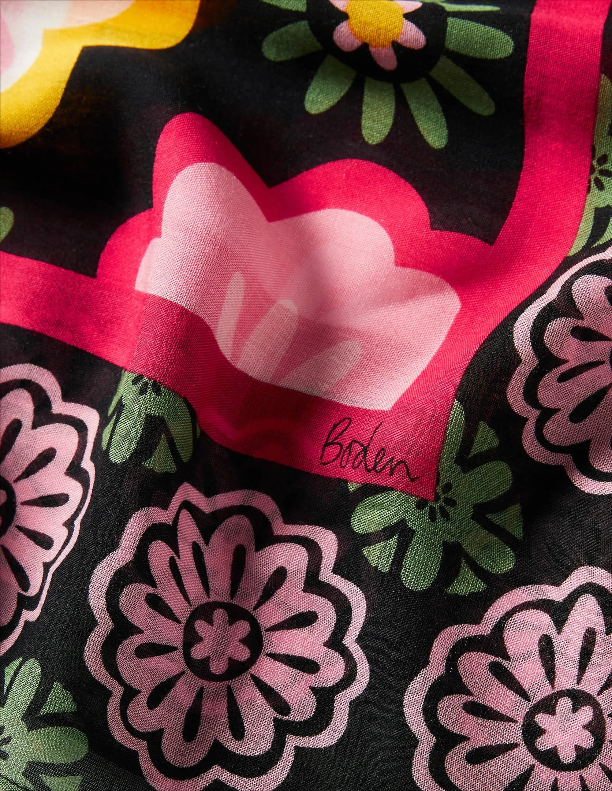 Printed Modal Scarf-Black. Opulent Daisy