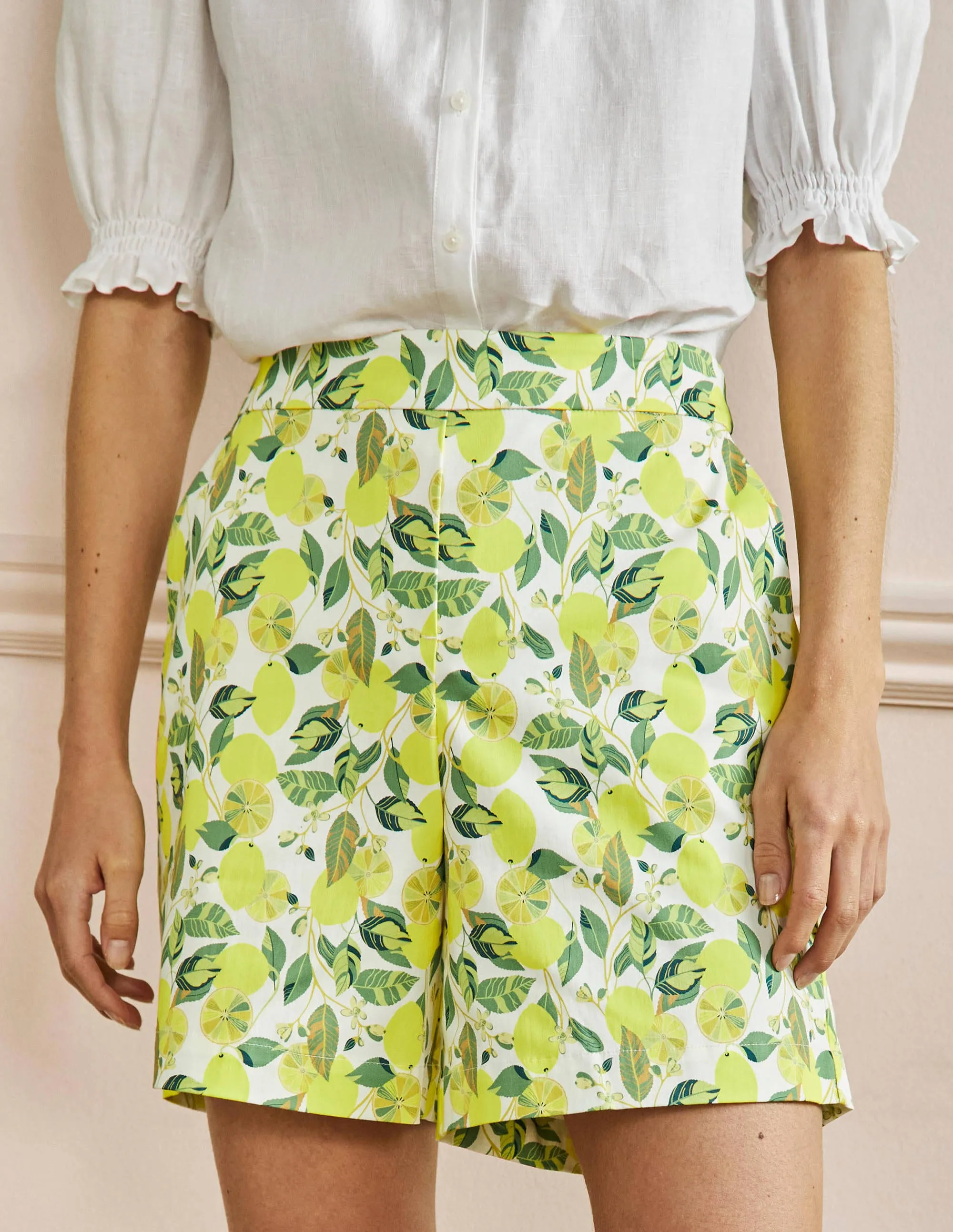 Pull On Shorts-Ivory. Lemon Vine