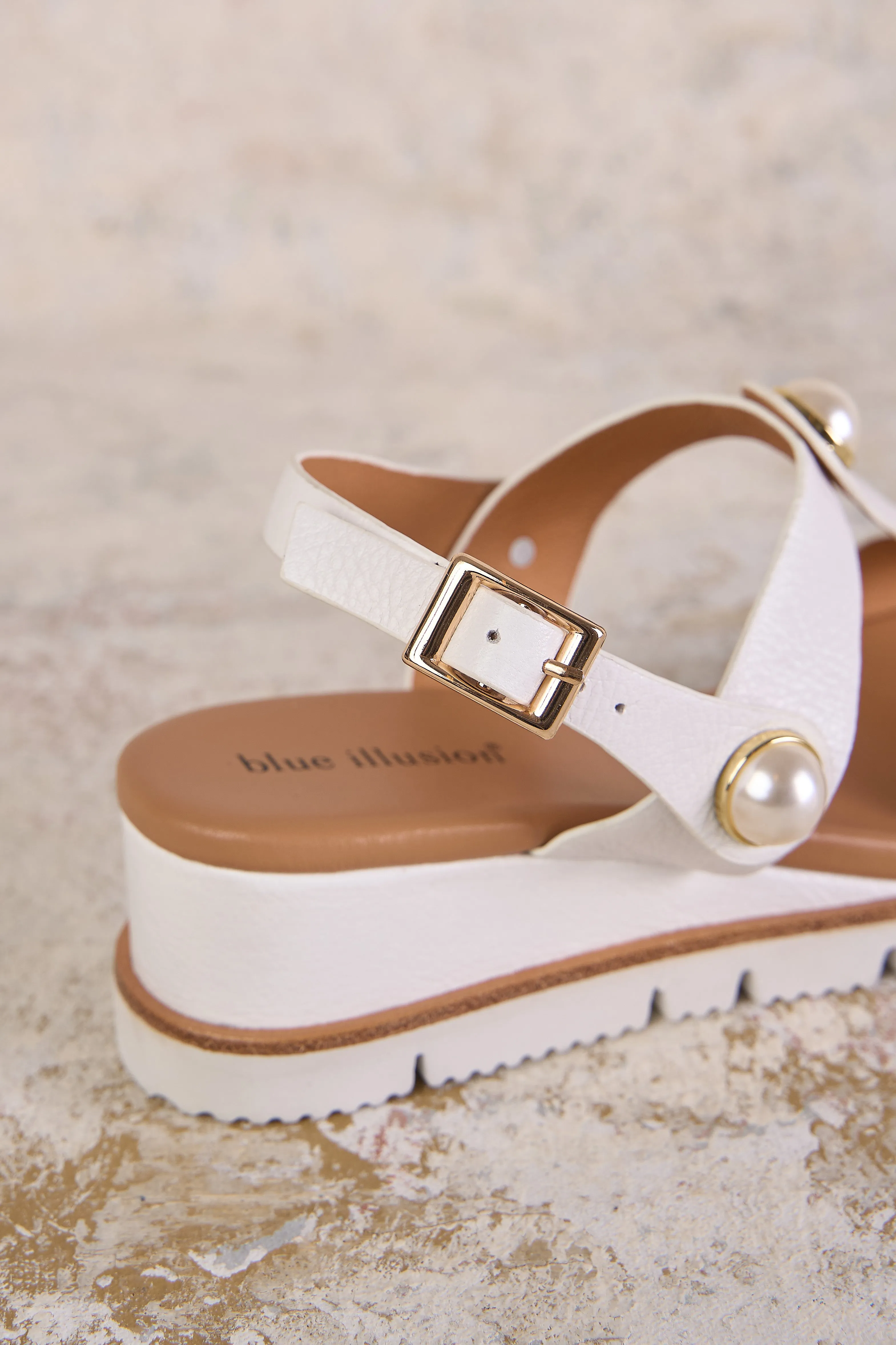 Rita Stud Sandal - White