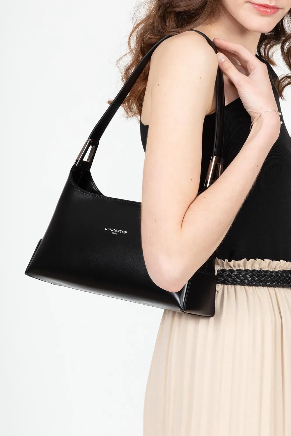 Suave Ace M Baguette Bag